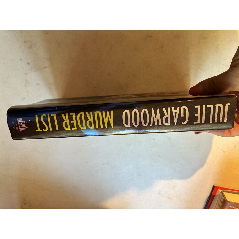 Julie Garwood Murder List Hardcover 2004 First Edition Suspense Thriller Novel - Picture 3 of 7